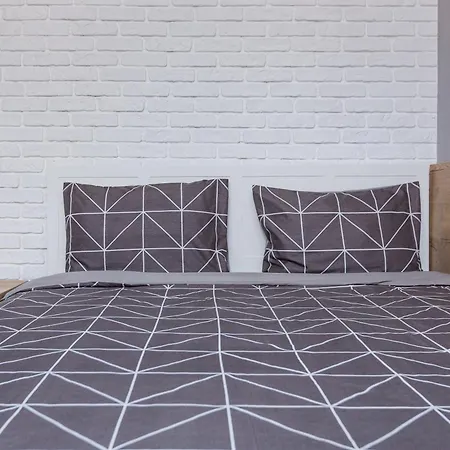 файна смарт-квартира біля жд вокзалу на городоцькій 143 דירה *