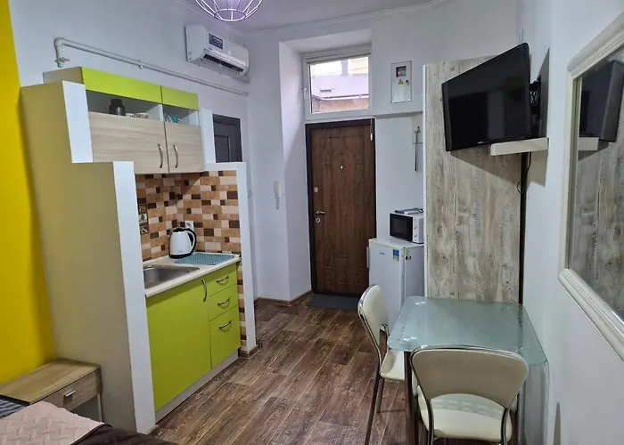 файна смарт-квартира біля жд вокзалу на городоцькій 143